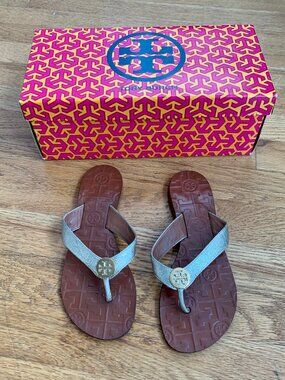 EUC Tory Burch Thora Metallic Gold Leather Sandals/ Flip flops with original box
